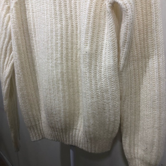 FOREVER21 Cream knit Sweater - Picture 2 of 4
